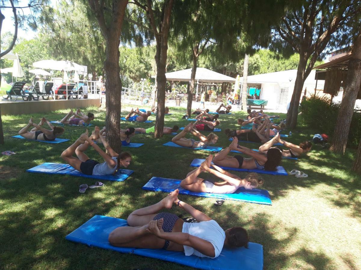 Club Turtas Beach Конаклы Экстерьер фото